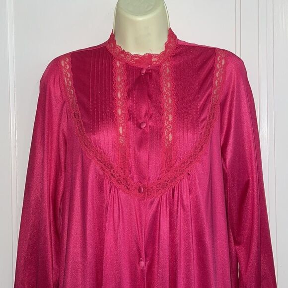 Vtg 70s Formfit Rogers fuchsia pink nylon nightgown & robe set - Picture 2 of 12